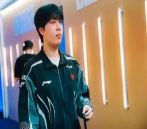 快速抓取！ Top Esports 超级话题粉丝：抓捕兄弟和教练红米尊重并祝福 Tian 抓取剪辑